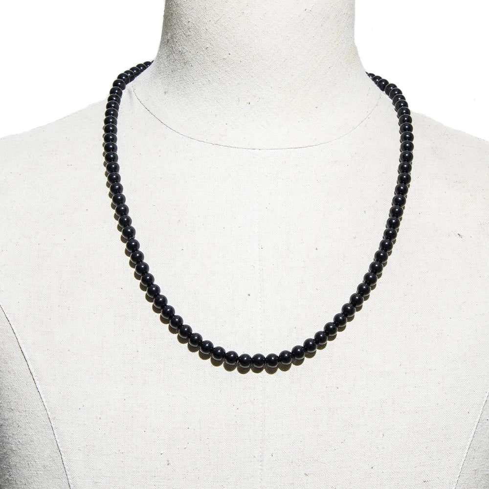 Long necklace and choker in black pearls