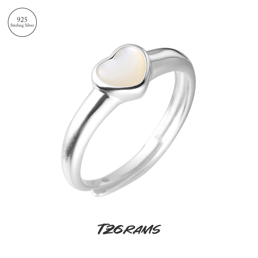 Trendy ring with sparkling moonstone