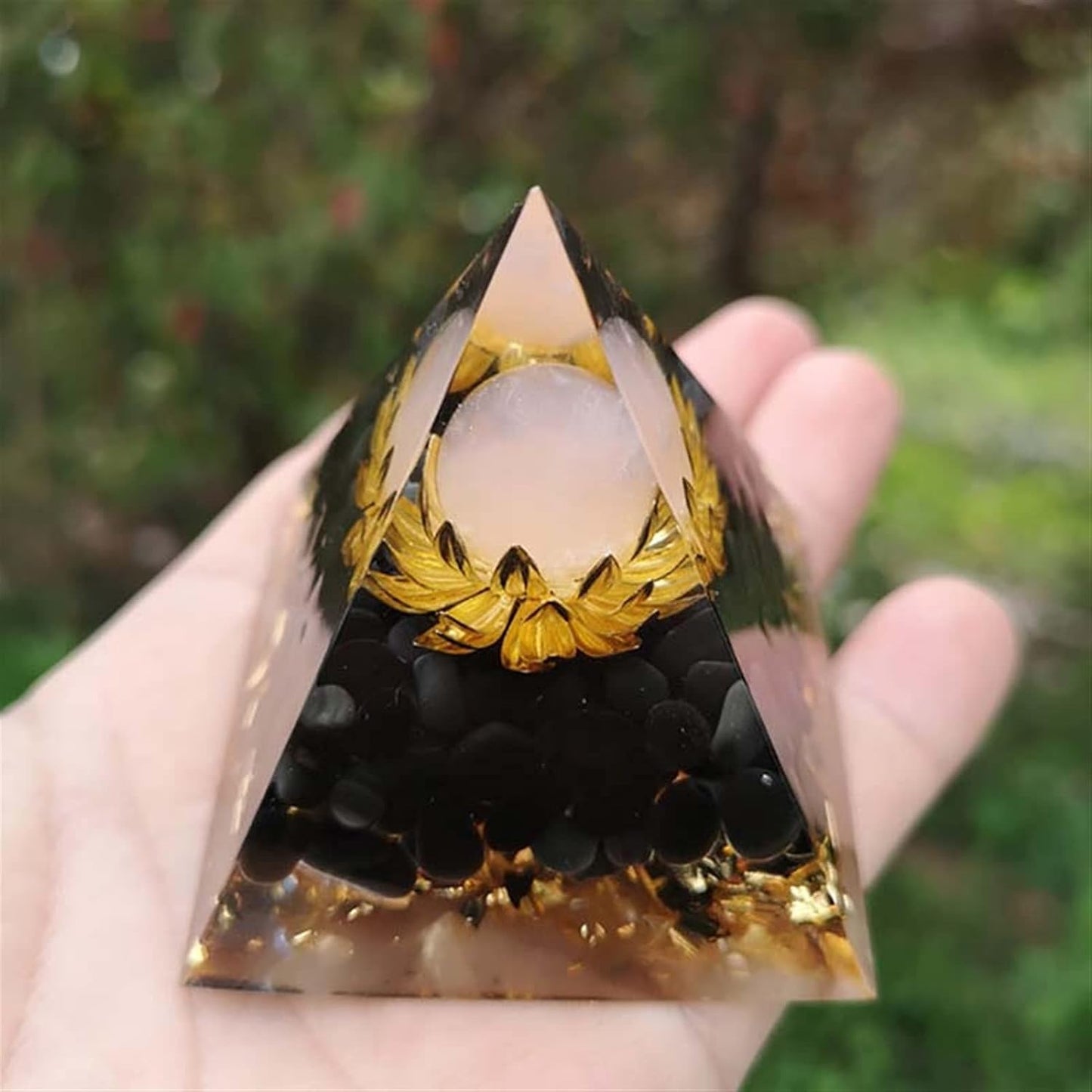 Pyramide Orgonite Pierre de Lune & Onyx