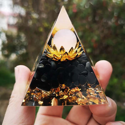 Pyramide Orgonite Pierre de Lune & Onyx