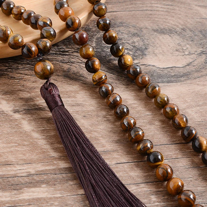 Energy necklace in tiger's eye and black onyx 