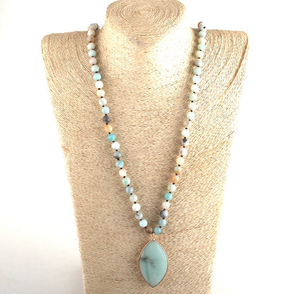 Natural stone beaded necklace 