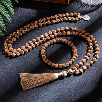 Bracelet and necklace in Rudraksha seeds 