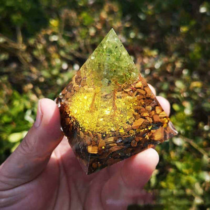 Pyramide Orgonite Arbre de Vie Oeil de Tigre