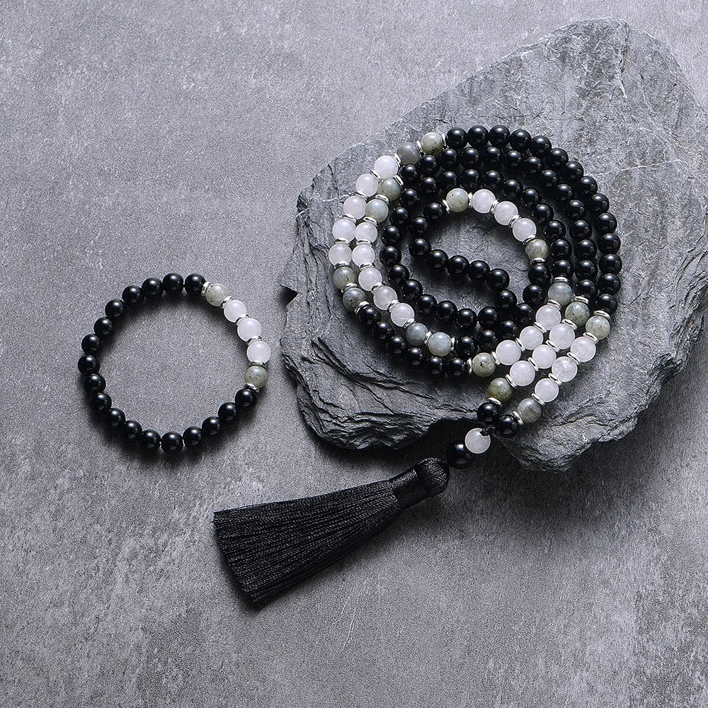 Traditional mala in onyx and labradorite 