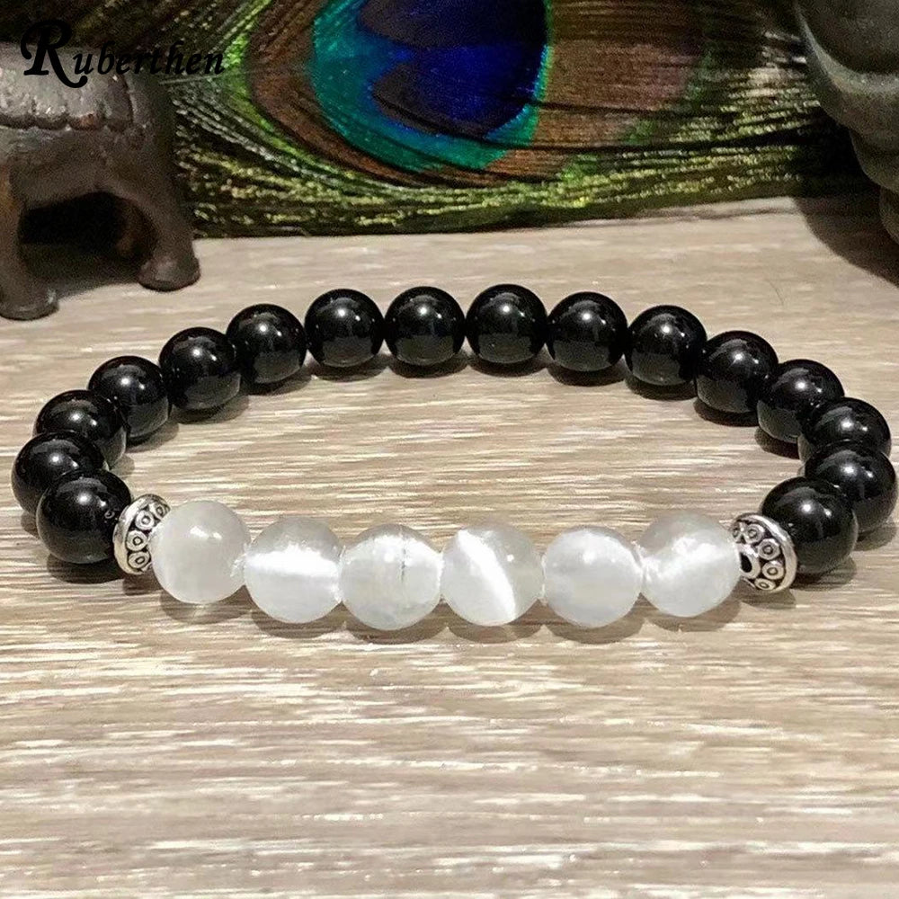Elegant bracelet in protective shungite 