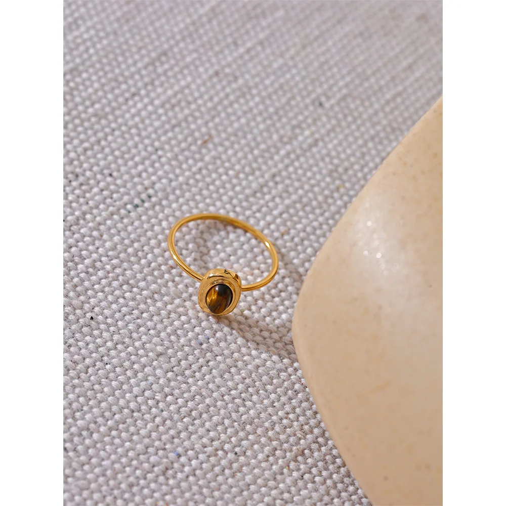 Chic Ring in Natural Stone 