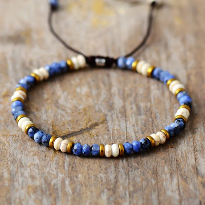 Bracelet artisanal en pierres vibrantes