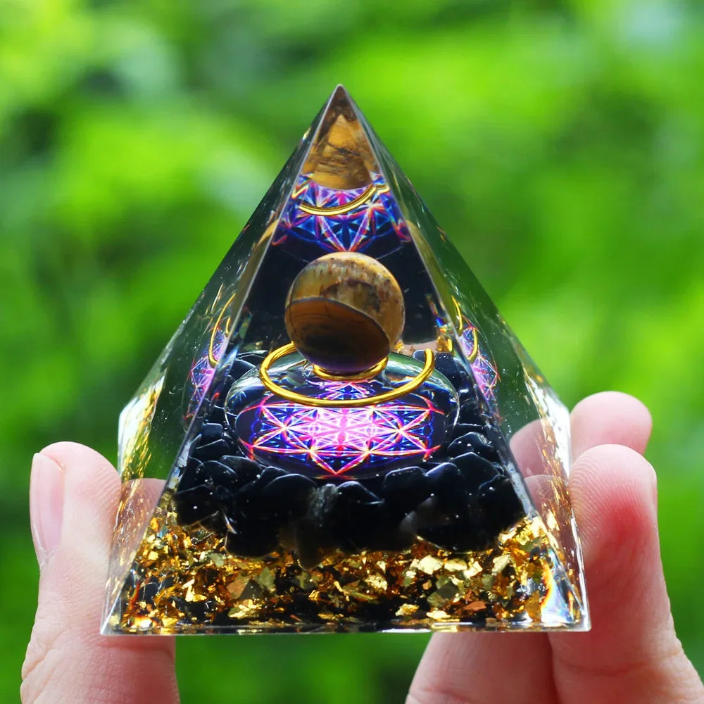 Pyramide Orgonite Œil de Tigre et Onyx