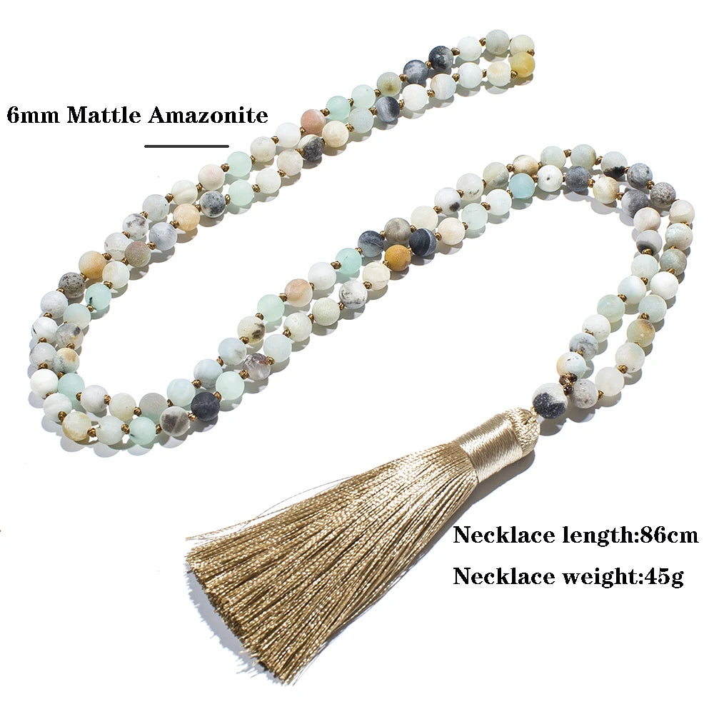 Knotted necklace with amazonite beads 