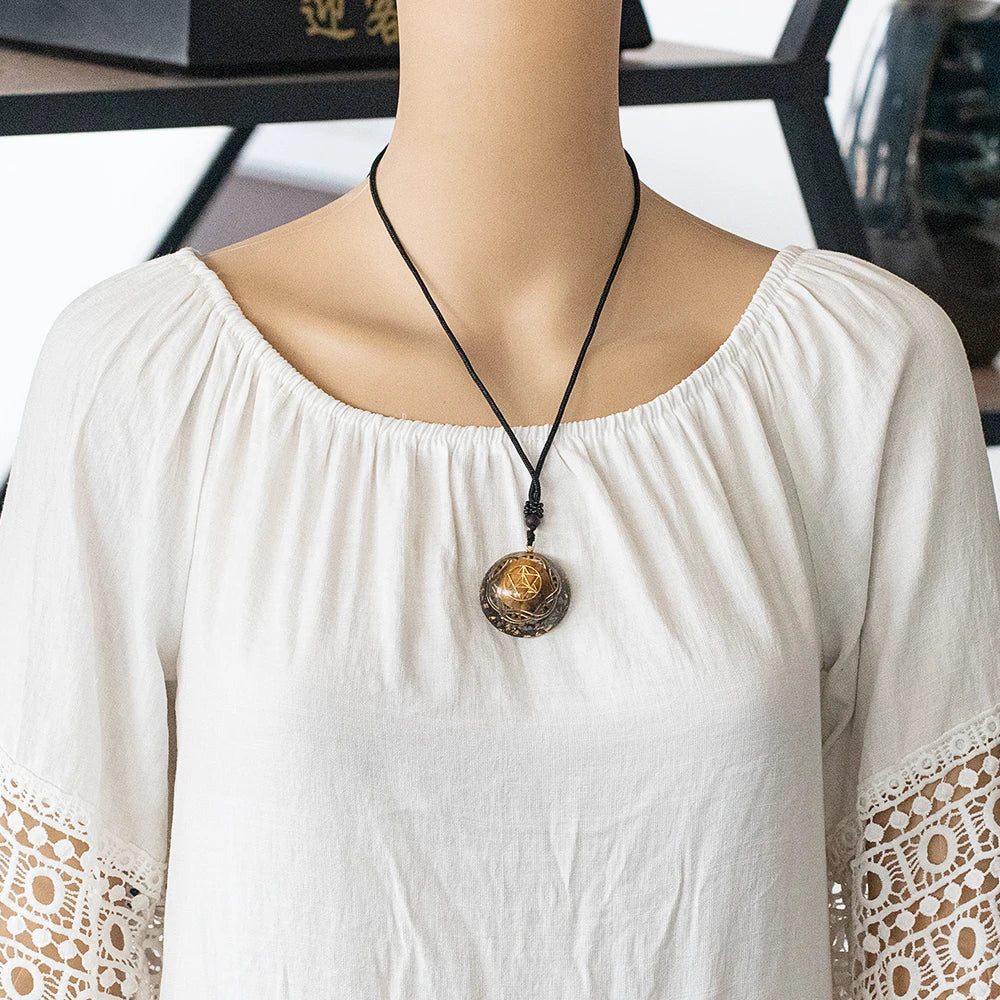 Protective pendant in sacred geometry 