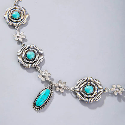 Retro alloy and pearl jewel 