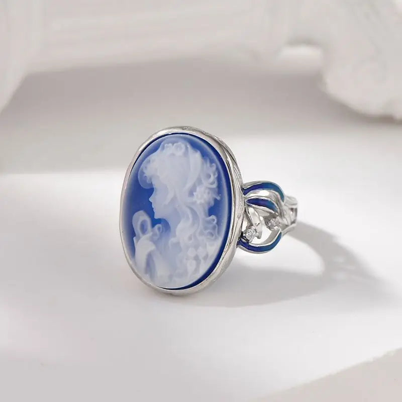 Cameo ring in natural stone and silver 