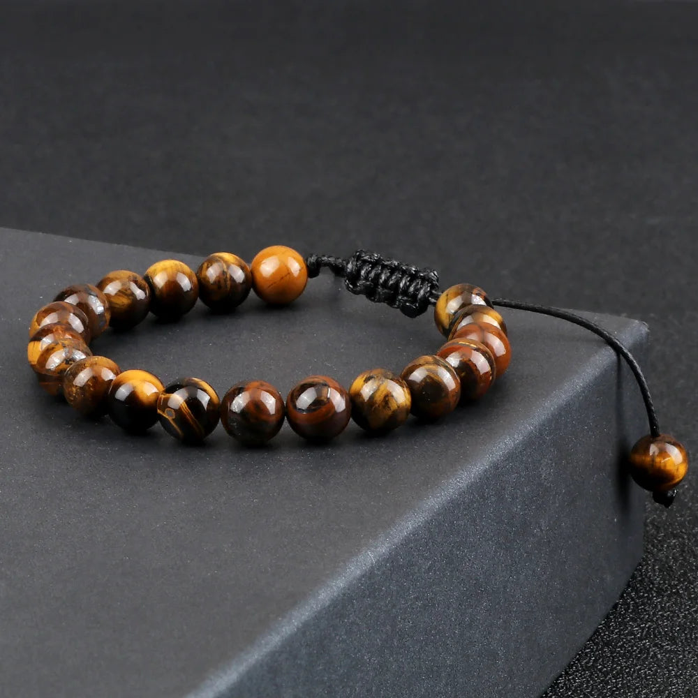 Adjustable bracelet with fine stone beads 