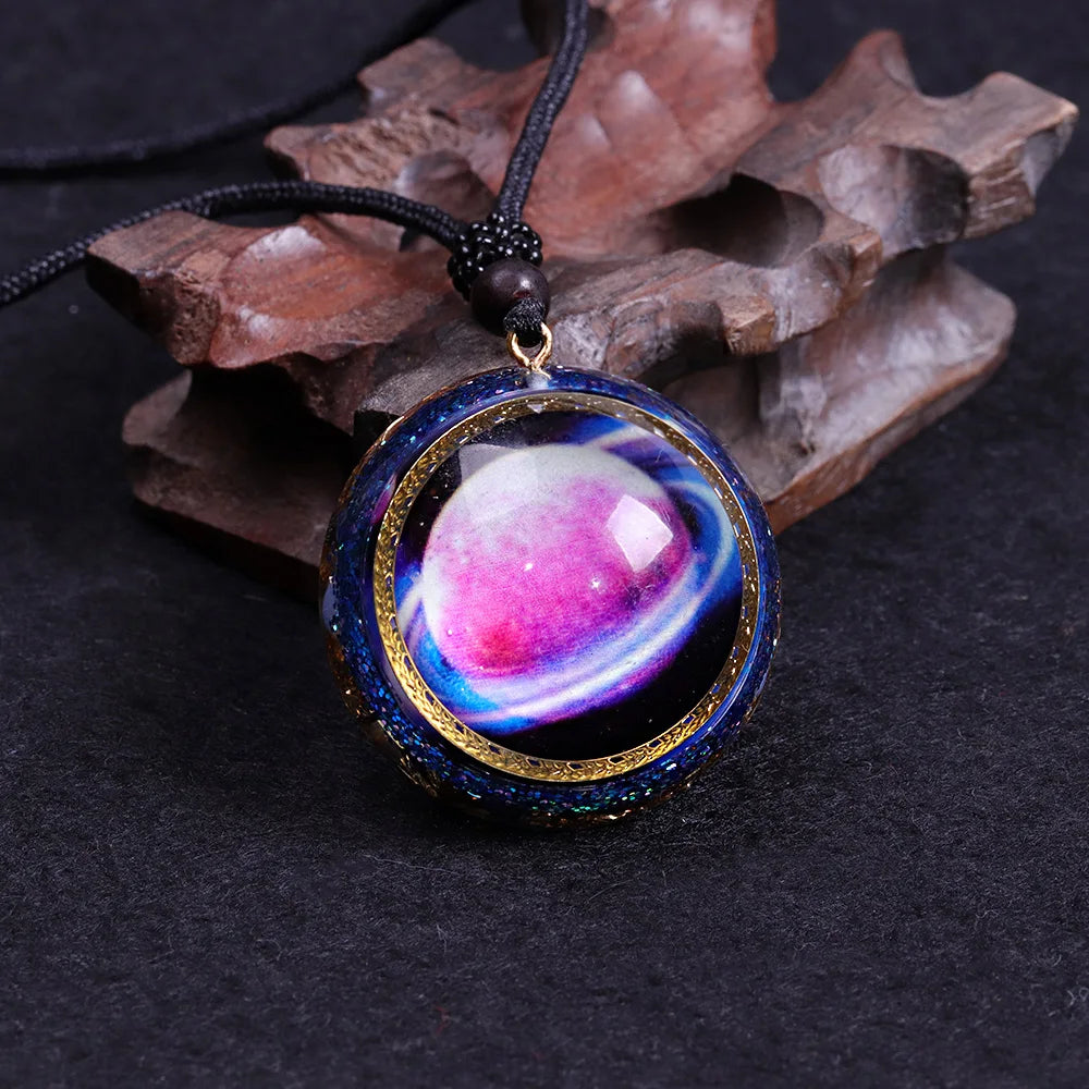 Vibratory pendant cosmos and energy 