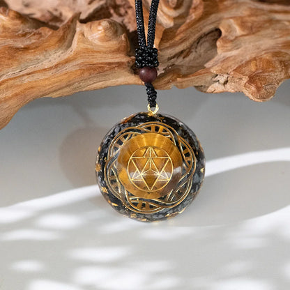 Protective pendant in sacred geometry 