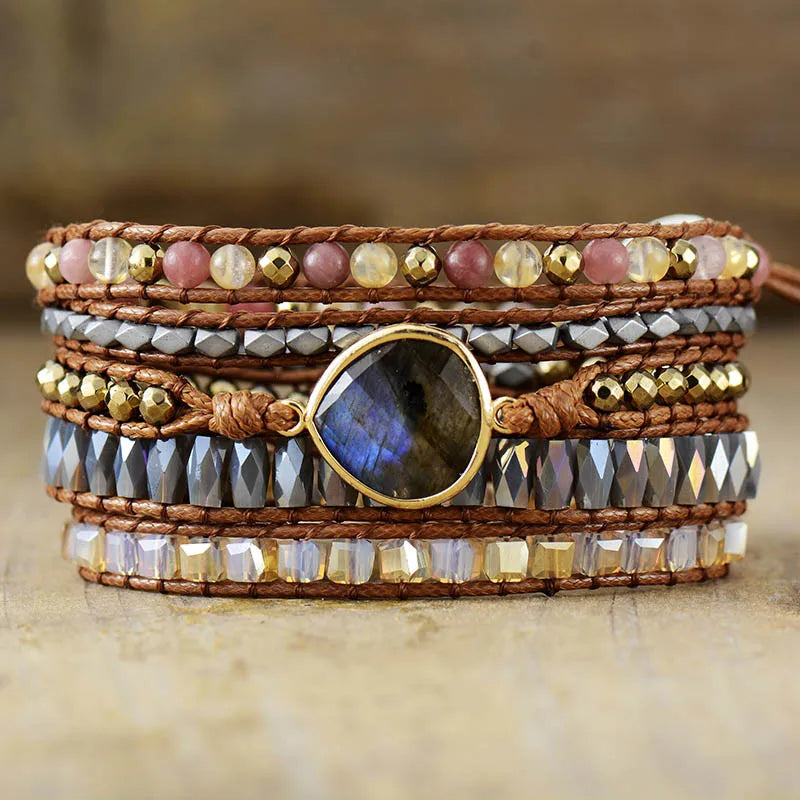 Bohemian and sparkling style bracelet 