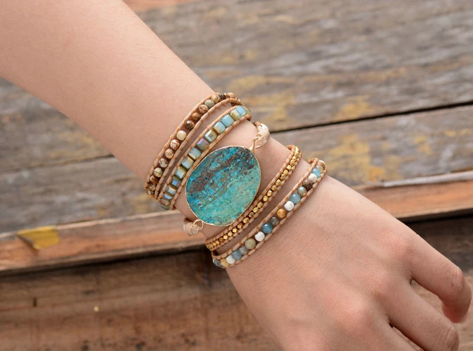 Bracelet élégant en cuir et breloque