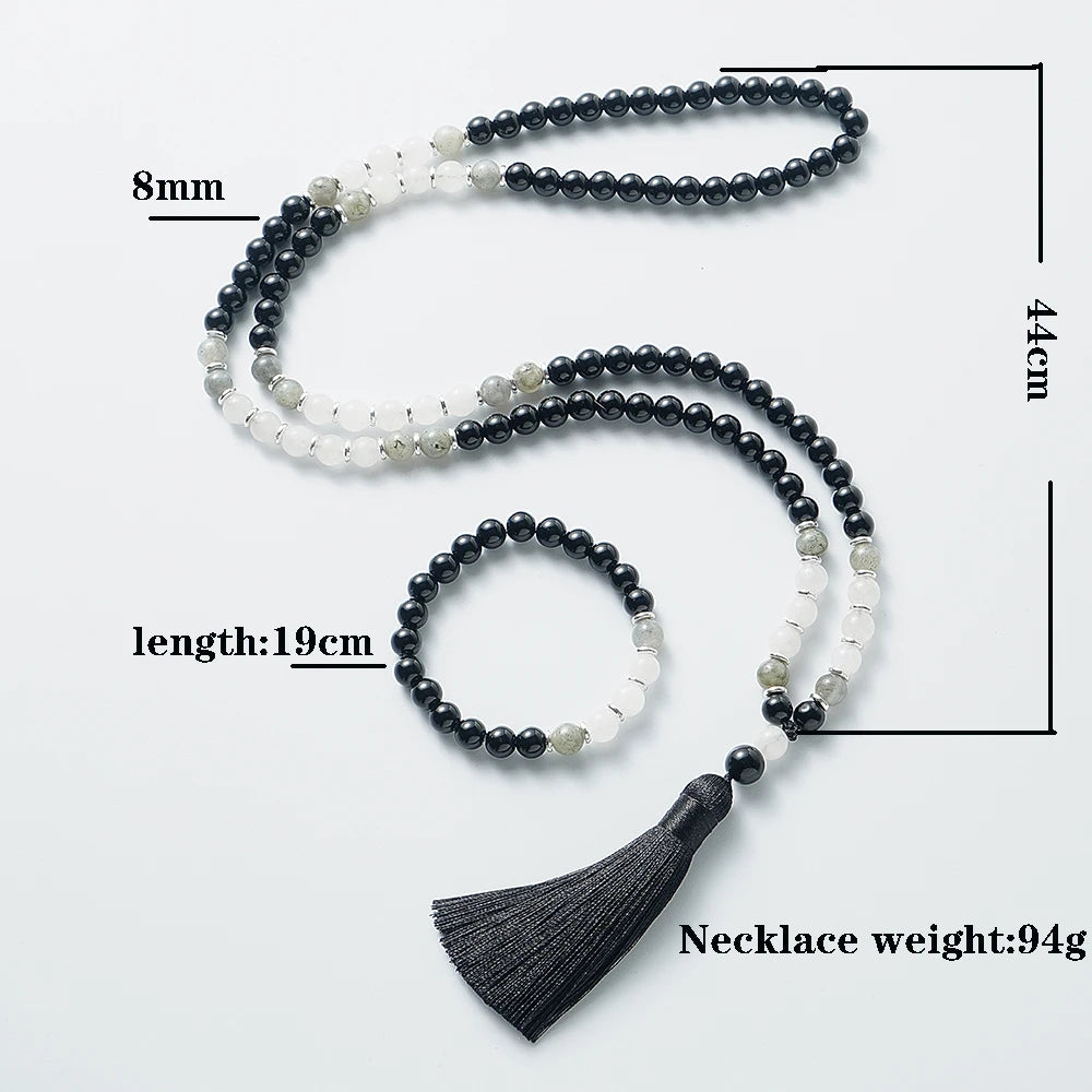Traditional mala in onyx and labradorite 