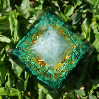 Orgonite Pyramid Tree of Life Green Fluorite / Turquoise 