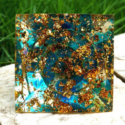 Blue Fluorite / Amethyst Orgonite Pyramid 